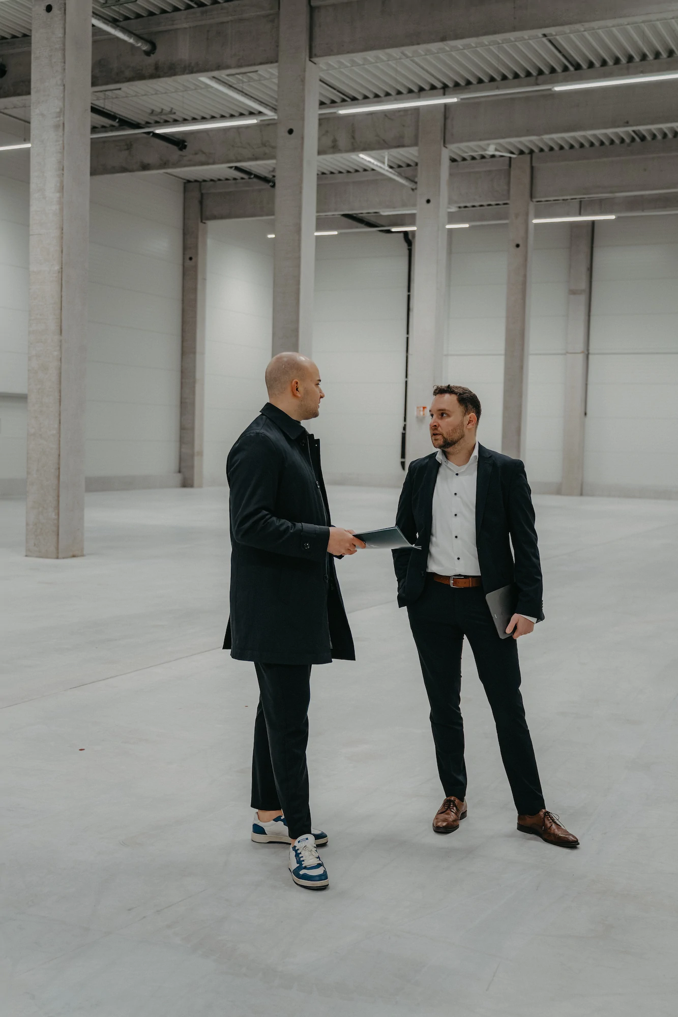 Kreatives Brandshooting für PrimeLog Real Estate – Branding-Fotografie Frankfurt