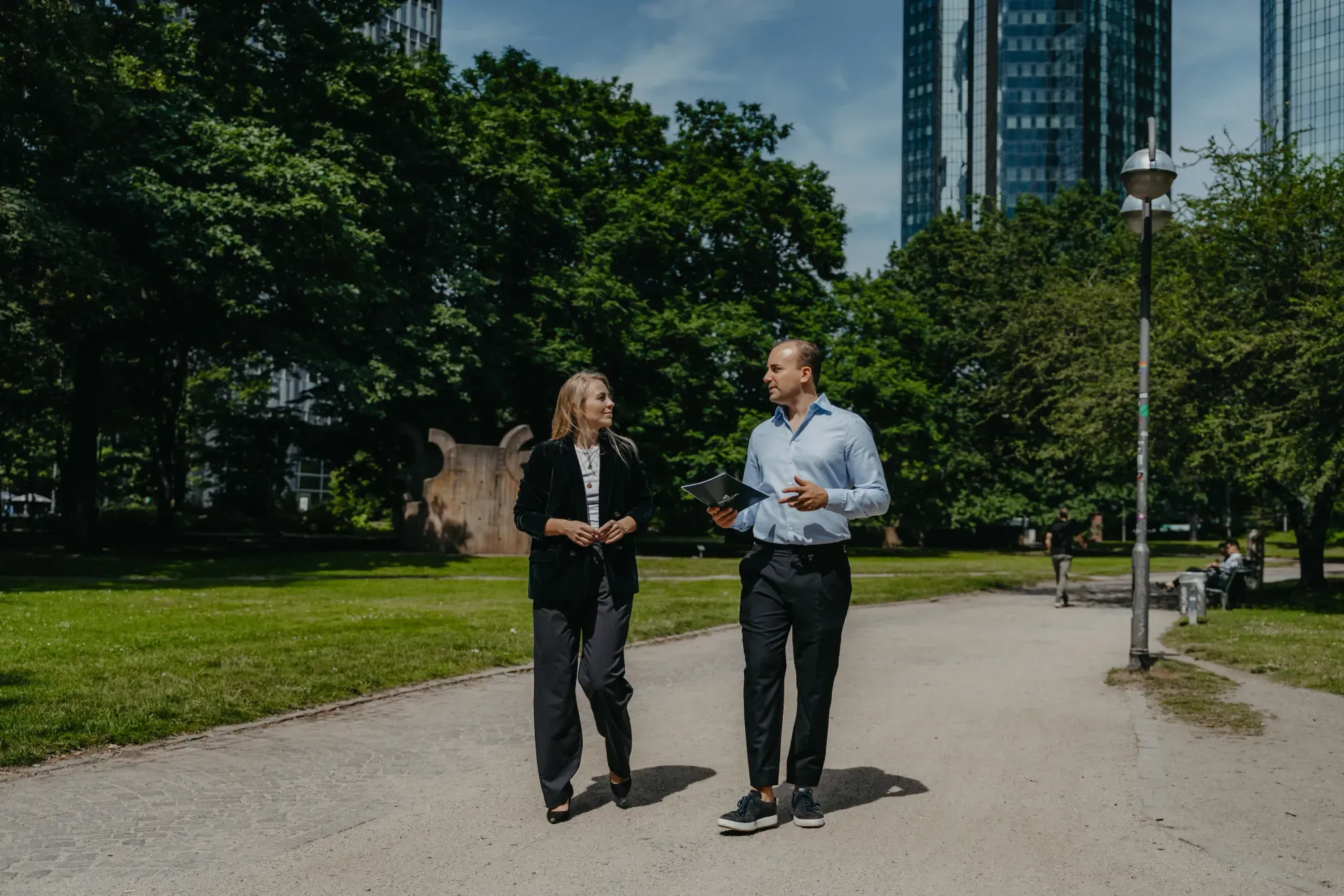 Fotoshooting PrimeLog Real Estate – Szene Kreativprojekt